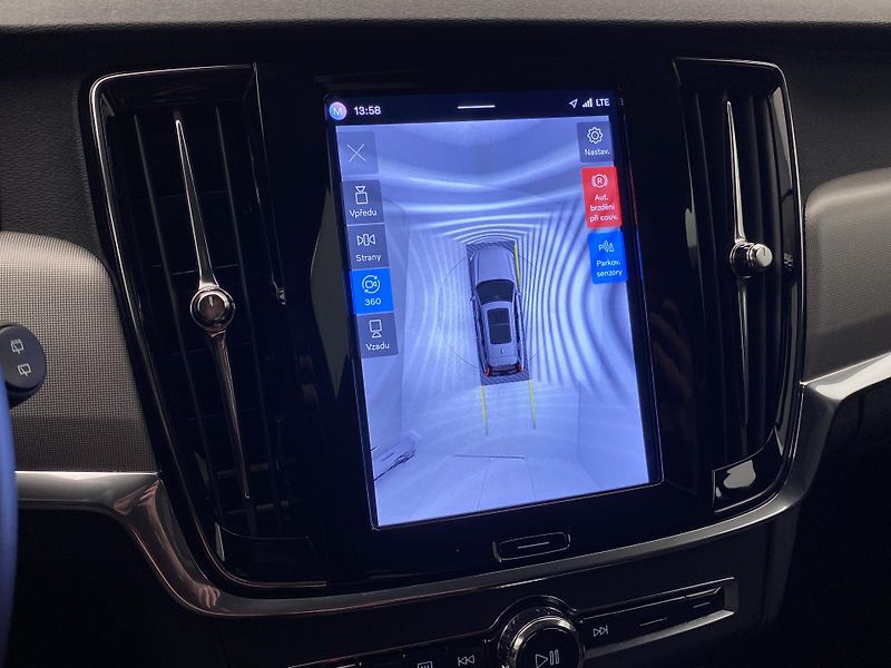 Volvo V90 T6 AWD RECHARGE REZERVACE - fotka 57 z 58