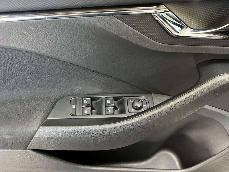 Škoda Scala (2022) 1.0 TSI 81kW Monte Carlo DSG - fotka 15 z 20