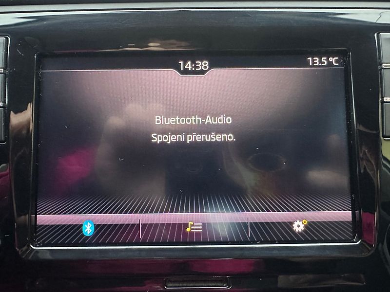 Škoda Rapid 1.4 TSI DSG/1MAJ/CZ/DPH/Výhřev - fotka 26 z 37