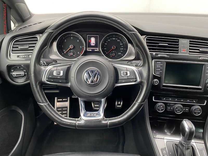 Volkswagen Golf (2016) 2.0TDi GTD, GTD, DSG, bixenon - fotka 11 z 18