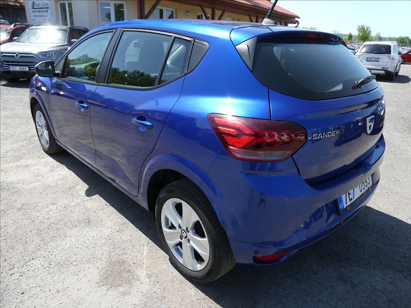 Dacia Sandero 1,0 TCe 67kW Comfort, navigace - fotka 7 z 38