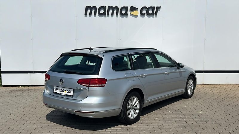 Volkswagen Passat 2.0TDi COMFORTLINE SERVIS. KN. - fotka 2 z 3