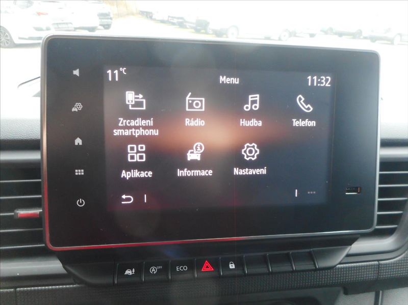Renault Trafic 2,0 DCi 9 MÍST - fotka 14 z 23
