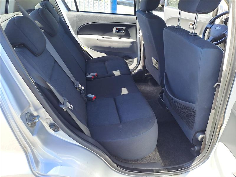 Subaru Justy 1,0 i KLIMA - fotka 7 z 13