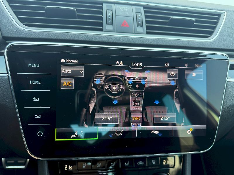 Škoda Superb (2024) 2.0TSI 206kW 4x4 L&K DSG - fotka 20 z 35
