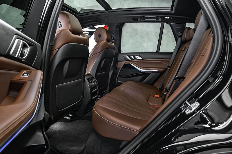 BMW X5 30d xDrive X-line, panorama - fotka 13 z 21