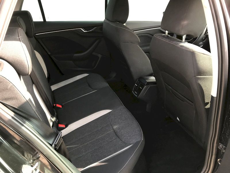 Škoda Kamiq (2024) SELEC TSI 110/1.5 A7F - fotka 11 z 25