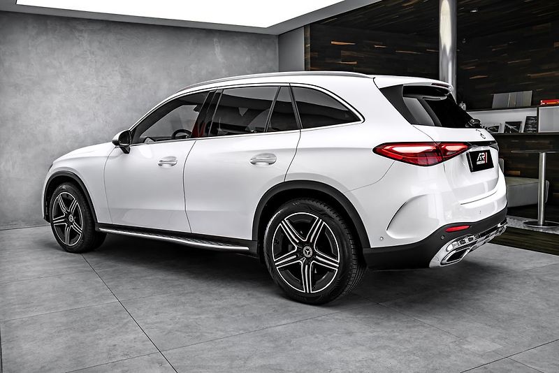 Mercedes-Benz GLC Digital light, 360 kamera, AMG - fotka 7 z 21