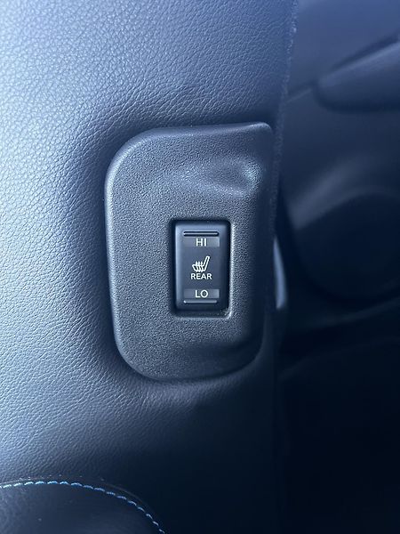 Nissan Leaf EV 110kW 40kWh Tekna - fotka 24 z 26