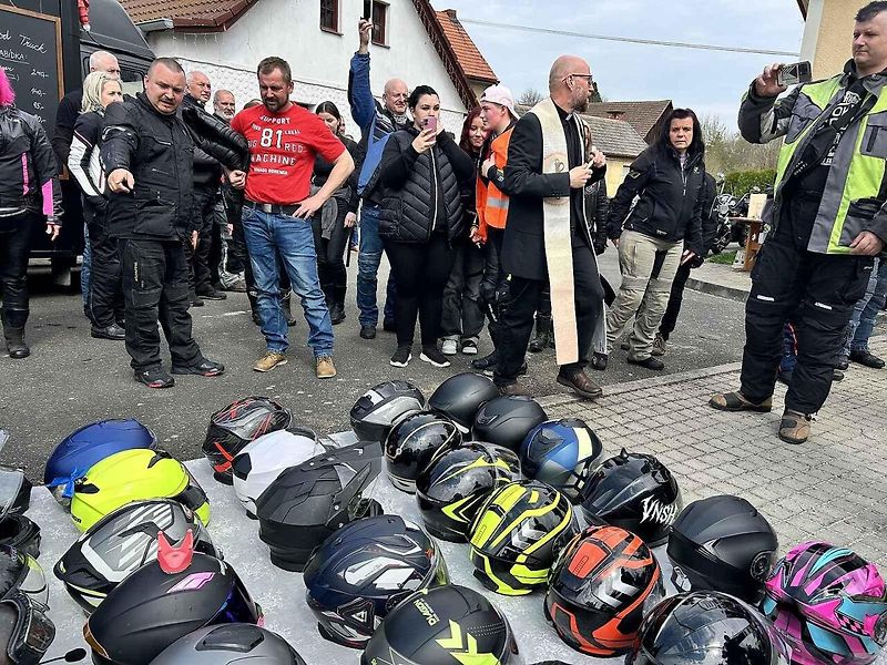 Žehnání motorek v Puclicích.
