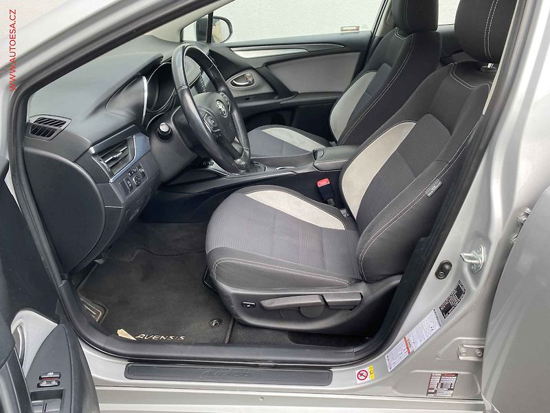 Toyota Avensis (2018) 2.0D-4D, ČR, Výhřev sed. - fotka 9 z 18