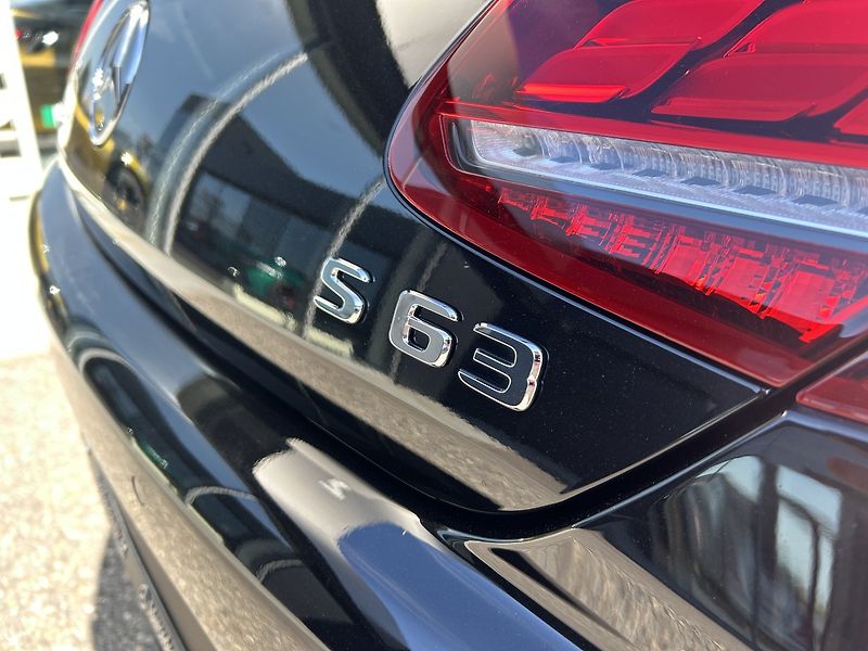 Mercedes-Benz Třídy S S 63 AMG 4MATIC+ Coupe - fotka 9 z 35