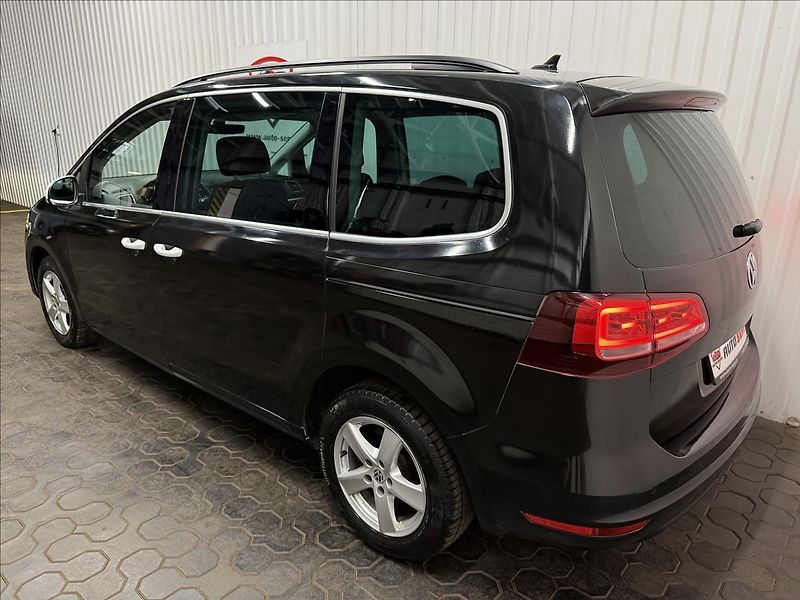 Volkswagen Sharan 2.0TDI 110kW 4MOTION MANUÁL 1M - fotka 6 z 38