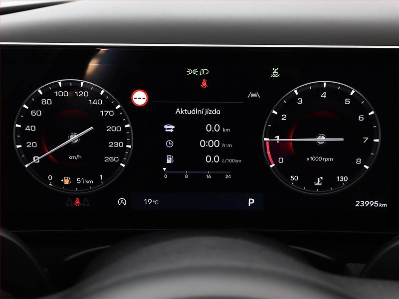Hyundai Tucson (2024) 1.6 T-GDI 48V MHEV - fotka 9 z 16