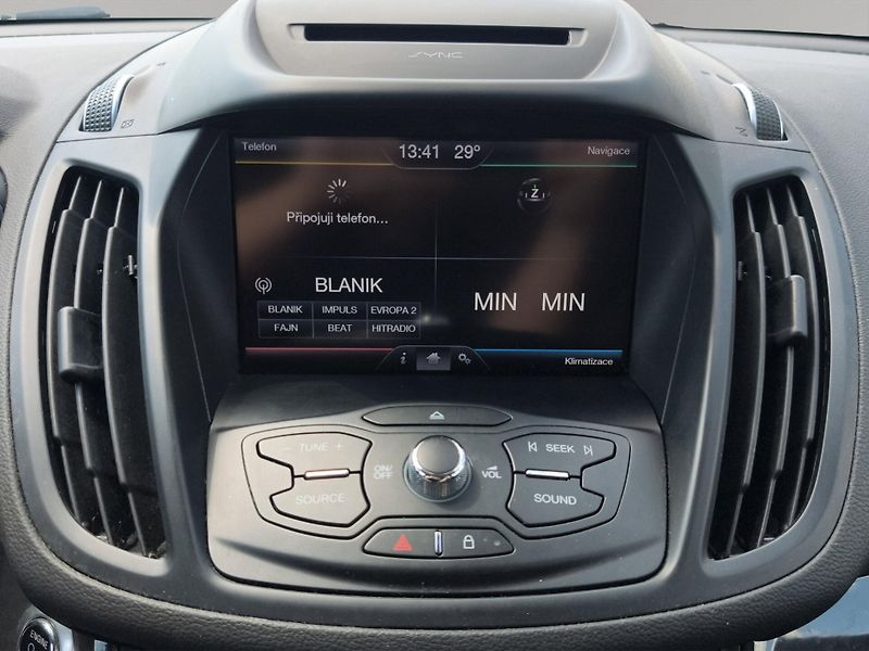 Ford Kuga (2016) 1.5 EcoBoost 110kW, Serv. knih - fotka 16 z 21
