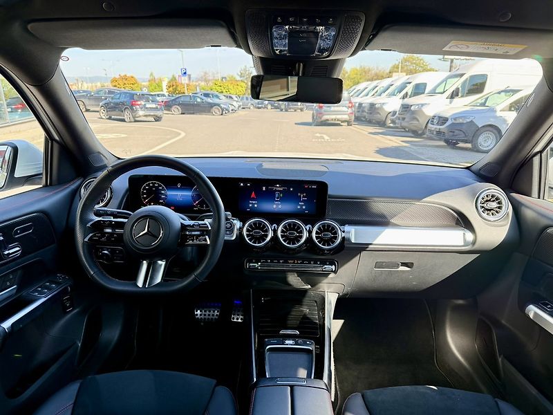 Mercedes-Benz GLB (2025) 200 d 4MATIC - fotka 17 z 45