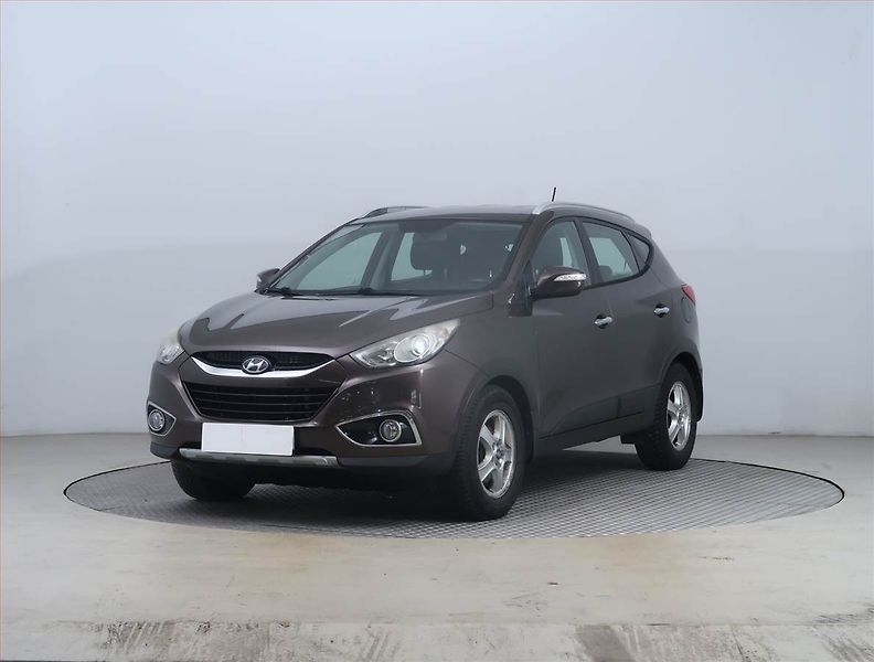 Hyundai ix35 (2013) 2.0 CRDi, 4X4, Automat, Navi - fotka 2 z 15