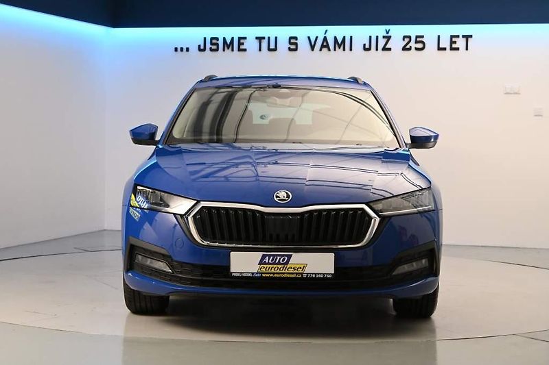 Škoda Octavia (2022) 2.0 4x4 DSG LED TOUR Virtual T - fotka 3 z 39
