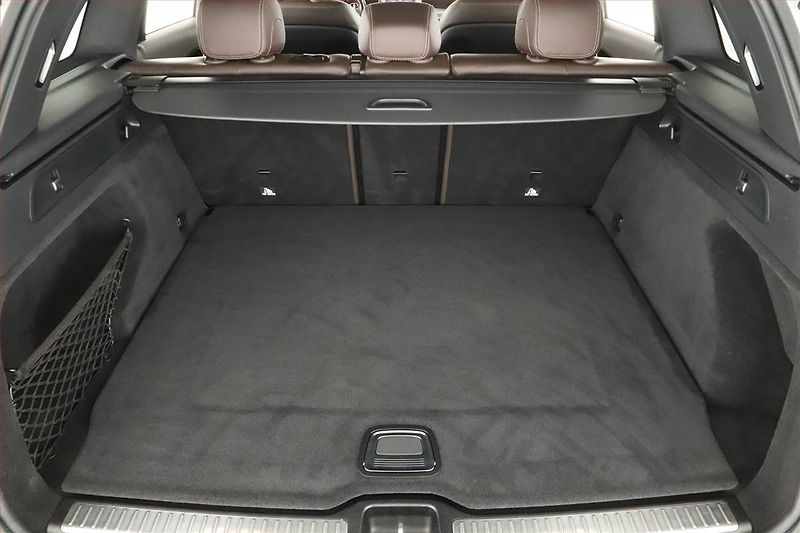 Mercedes-Benz GLC (2017) 250 4MATIC - fotka 11 z 20