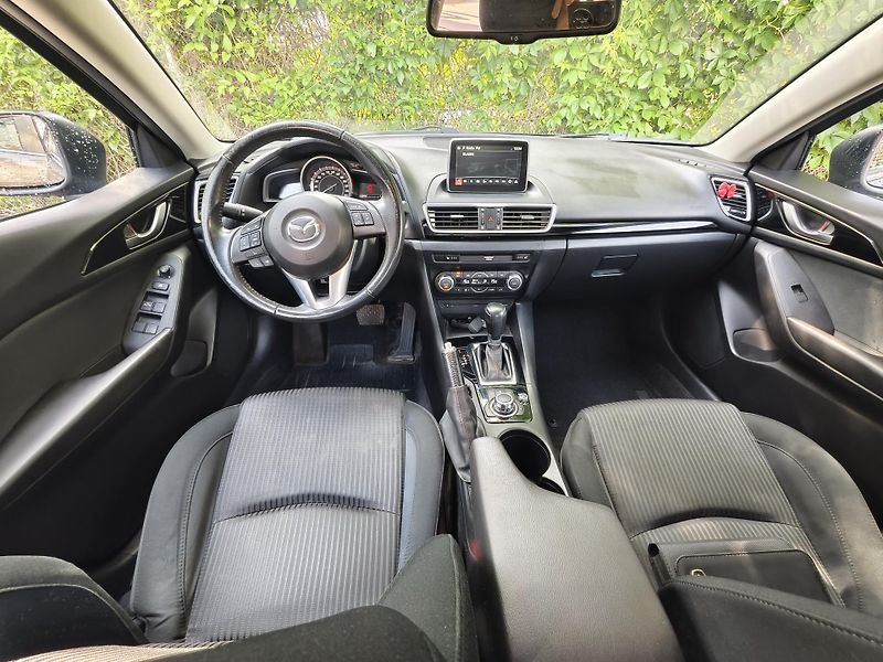 Mazda 3 (2014) 2.0i ATTRACTION / automat  - fotka 7 z 10