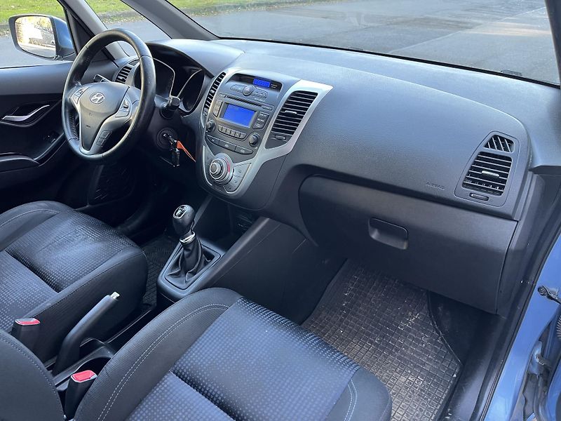 Hyundai ix20 1,4i  /LPG/1.maj./ČR /servis - fotka 23 z 33