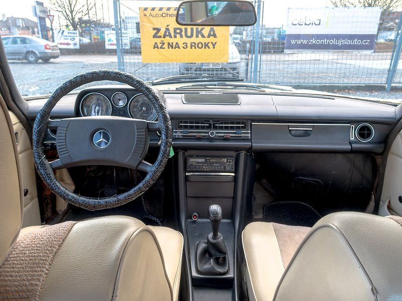 Mercedes-Benz Třídy E (1978) 240D W115 1978 - ŠPANĚL - fotka 10 z 21