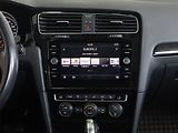 Volkswagen Golf (2017) 2.0 TDI, Automat, Kůže - náhled 12