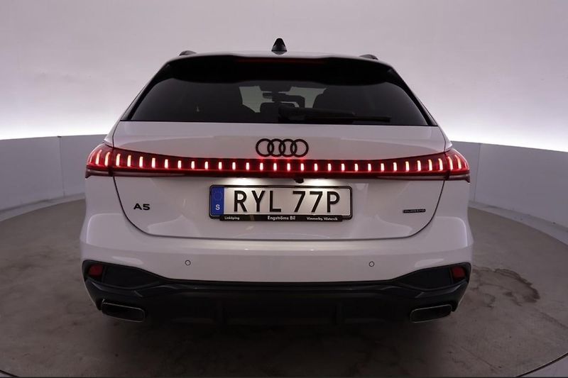 Audi A5 Avant e-hyb. S-line AWD Matrix - fotka 5 z 25