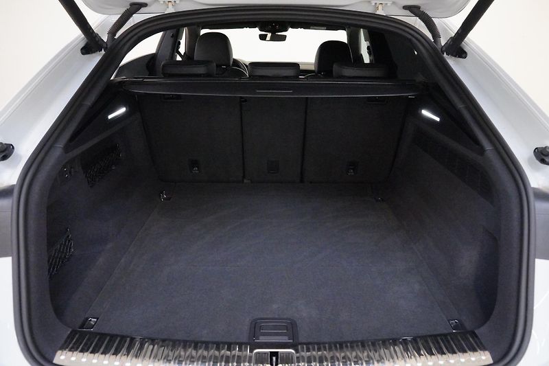 Audi Q8 - fotka 29 z 30