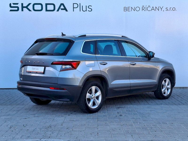 Škoda Karoq (2020) Style DSG 1,5TSi 110kW - fotka 2 z 35