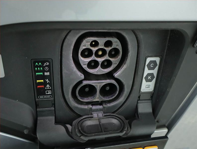 Audi e-tron (2021) 50 quattro, SoH 92% - fotka 18 z 19