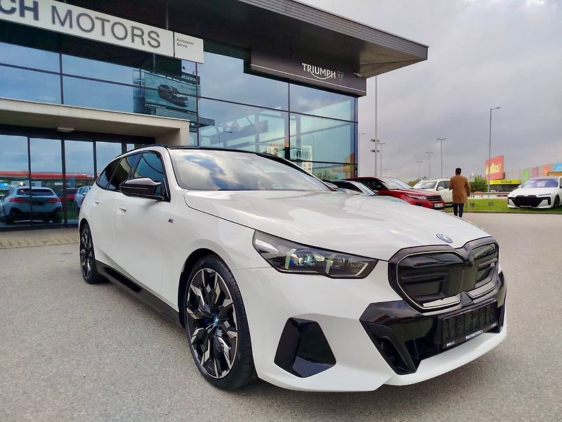 BMW Ostatní M60 xDrive Touring TOP - fotka 4 z 23