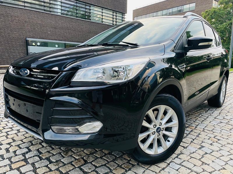 Ford Kuga 2.0TDCi 4x4 MAN TAŽNÉ SERVISKA - fotka 2 z 47