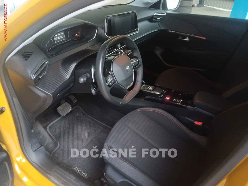 Peugeot 208 (2022) 1.2PT, 2.maj,ČR, Active, AT - fotka 3 z 3