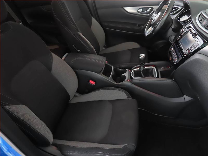 Nissan Qashqai (2018) 1.2 DIG-T, Serv.kniha, Navi - fotka 9 z 16
