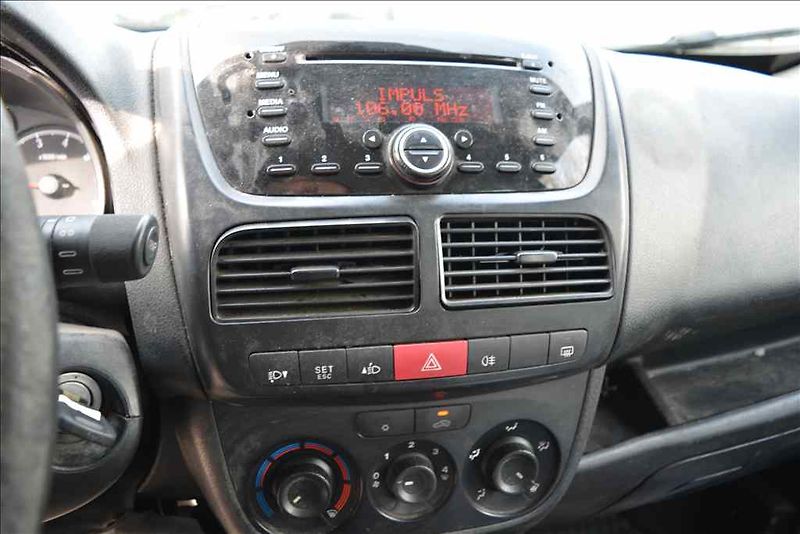 Opel Combo (2013) 1,6 TDI - fotka 30 z 35