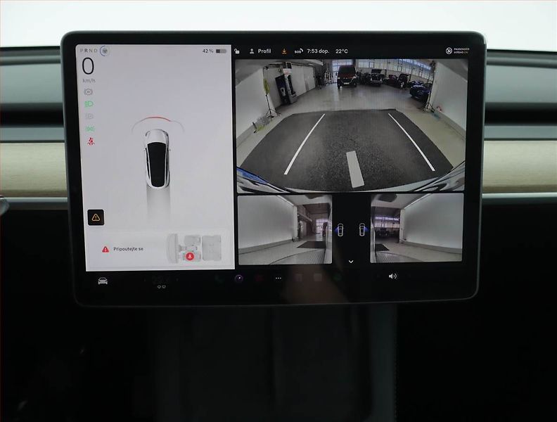 Tesla Model Y (2022) Long Range AWD 79kWh, SoH 89% - fotka 17 z 22