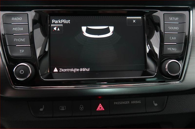 Škoda Fabia (2014) Style 1.2 TSI, Serv.kniha - fotka 18 z 18