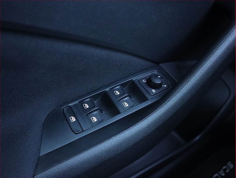 Škoda Scala (2024) Selection 1.0 TSI - fotka 18 z 21
