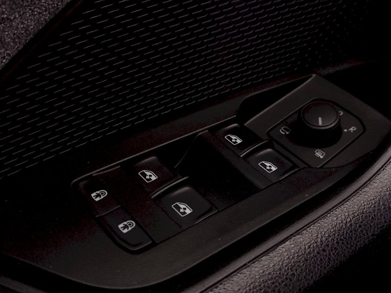 Škoda Octavia (2025) Top Selection 1,5 Tsi 110 Kw D - fotka 28 z 42