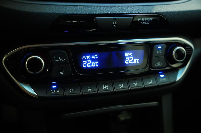 Hyundai i30 - fotka 21 z 24