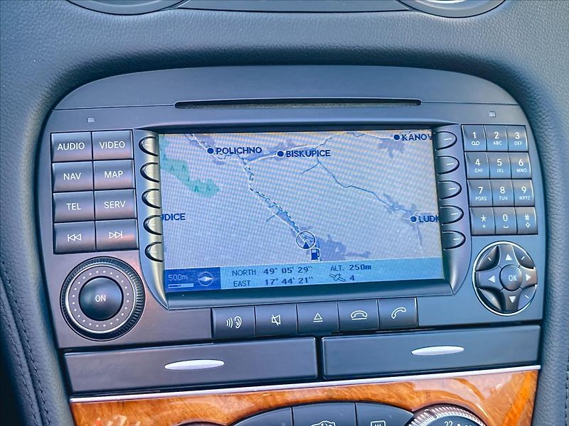 Mercedes-Benz SL 5,5 500 Navi, Bi-xenon, ČR - fotka 13 z 19