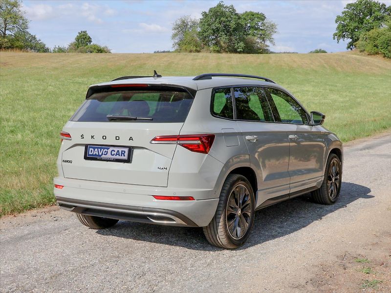Škoda Karoq 2,0 TDI DSG 4x4 Sportline DPH - fotka 7 z 32