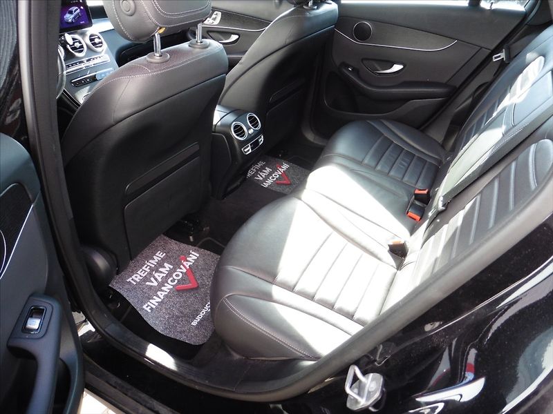 Mercedes-Benz GLC 220d 4Matic - fotka 10 z 24