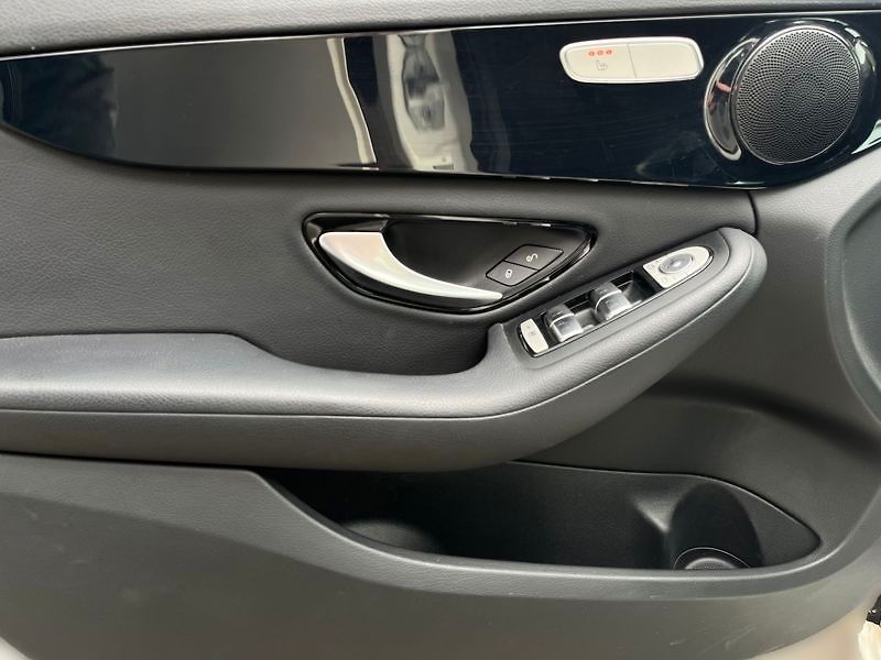 Mercedes-Benz Třídy C Třída C 200 d Aut. - fotka 13 z 18