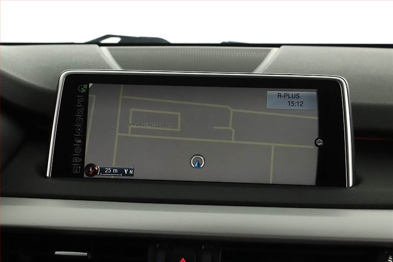 BMW X5 (2014) xDrive25d - fotka 16 z 18