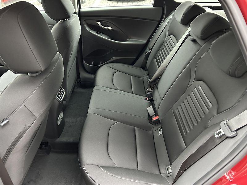 Hyundai i30 WG 1,0 TGDI STYLE SAFETY - fotka 8 z 32