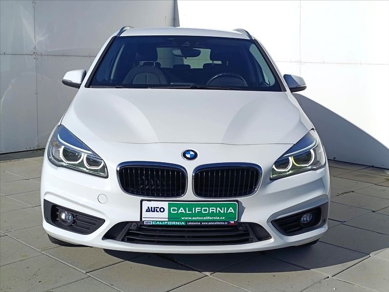 BMW Řada 2 1,5 216d Automat Navi Tempomat - fotka 3 z 36