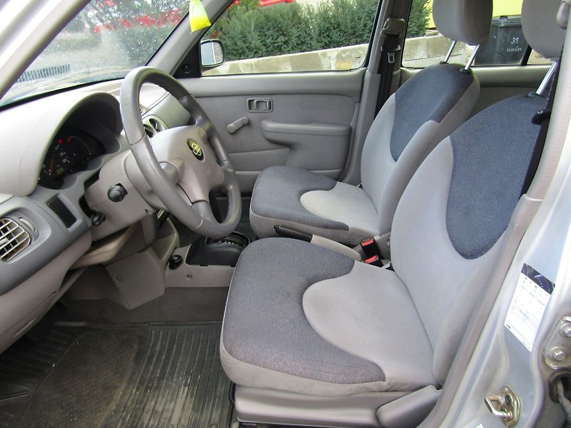 Nissan Micra (2000) 1.0 NCVT CZ PŮVOD - fotka 19 z 31