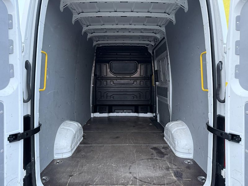 Volkswagen Crafter (2019) 2.0TDi L2H2 112tKM! GARANCE KM - fotka 8 z 14